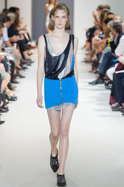 Look 19